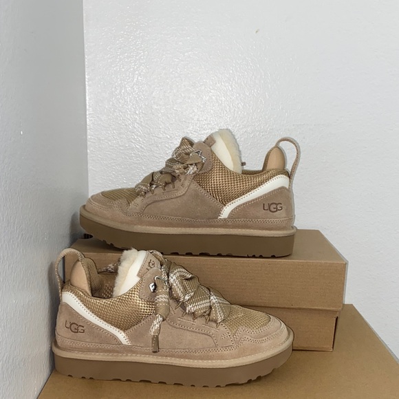 UGG Shoes - UGG LOWMEL